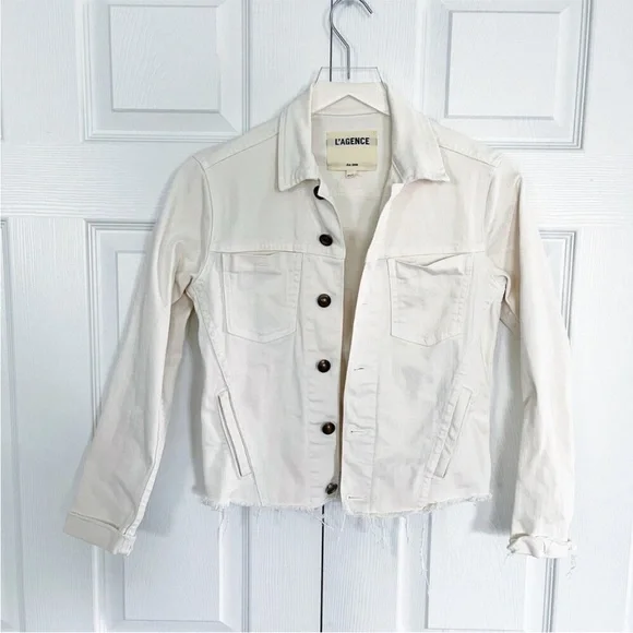 L'AGENCE Janelle Raw Cut Slim Denim Jacket in Vintage White - Picture 3 of 4